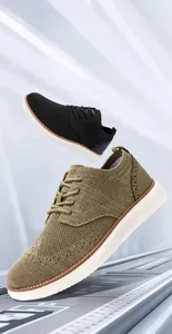 Atmungsaktive Herren-Sneaker aus Strick mit Brogue-Details und dicker weißer Sohle