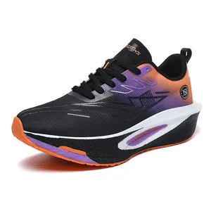 Lichtgewicht hardloopschoenen met carbonplaat en paars-oranje kleurverloop voor heren