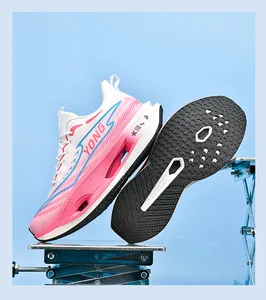 Detailed view of the hollow shock-absorbing midsole and non-slip rubber outsole