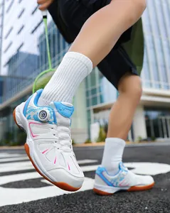 Details von Badmintonschuhen mit Drehverschluss-System und rutschfester Gummisohle