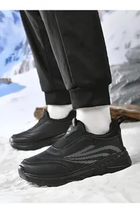 Men's winter snow shoes featuring warm faux fur lining and anti-slip thick soles