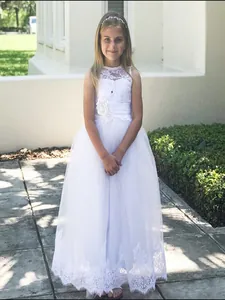 Weißes ärmelloses Blumenmädchenkleid mit Spitzenoberteil und weitem Tüllrock