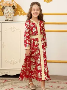 Vestido elegante rojo para niña de estilo medio oriente con bordados y rosas doradas