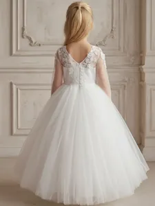 Elegante abito bianco da damigella con schiena trasparente e gonna in tulle