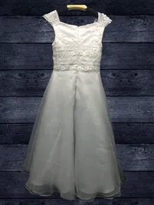 Elegant white lace flower girl dress with floral embroidery and tiered tulle skirt
