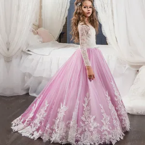 Détails du corsage en dentelle blanche et jupe en tulle rose pour robe de soirée fille