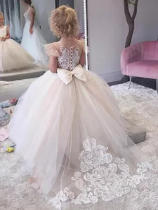 Robe de Demoiselle d'Honneur pour Filles Dentelle Tulle Traîne Robe de Princesse Avec Grand Nœud pour Mariage Fête