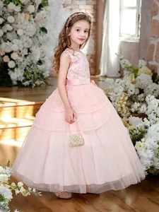 Elegante vestido rosa sin mangas para niña con encaje floral y falda de tul pomposa