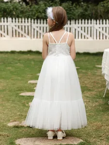Elegante vestido de encaje blanco para niña con falda de tul y tirantes finos