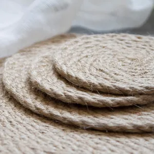 Sets de table ronds en jute faits main avec texture naturelle résistante à la chaleur