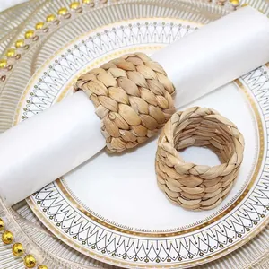 Servilleteros de paja natural tejida a mano para decoración de mesa rústica y boho