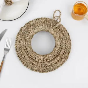 Set aus natürlichen Seegras-Tischsets zur Wärmeisolierung und Küchendekoration