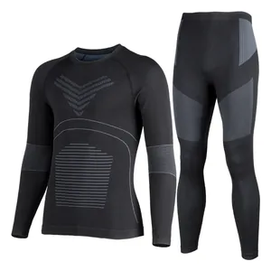 Completo intimo termico invernale in tessuto compressivo funzionale senza cuciture traspirante