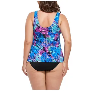 Vue arrière du tankini grande taille avec imprimé palmier tropical et culotte de bikini noire