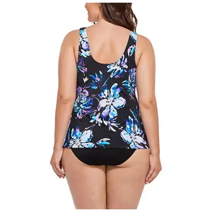 Vue arrière d'un maillot de bain grande taille deux pièces avec haut à imprimé fleuri