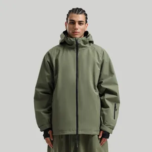 Wasserdichte armee-grüne Skijacke mit Kapuze und winddichten Daumenloch-Bündchen für Sport