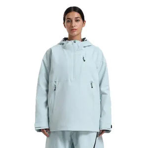 Damen Skianzug Set in Hellblau, wasserdichte Kapuzenjacke mit praktischen Reißverschlusstaschen