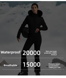 Details des wasserdichten Skianzugs mit gesteppter Textur und Thermo-Pelzkapuze