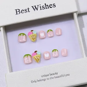 Handgefertigte Press-On Nails für Kinder mit 3D-Erdbeer- und Eiscreme-Motiven