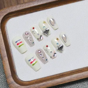 Handmade Y2K Coffin Press On Nails 10 Pieces Heart Rhinestone Milk White Silver Glitter Fake Nails For Women Sweet Cool Trendy