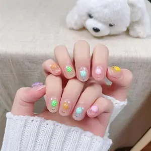 Leuchtende 3D Schildkröte Kunstnägel mit bunten Harz-Charms und Jelly-Finish