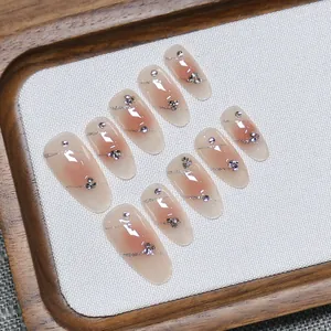 Exquisite Blush-Farbverlauf Drucknägel mit Silberglitzer und Strasssteinen, 10er Set