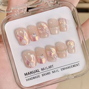Handmade Mermaid Tail Press On Nails Nude Pink Aurora Iridescent Fake Nails With Artificial Pearl Metal Chain Butterfly Decoration For Women