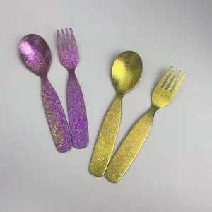 Set de cubiertos infantiles de titanio púrpura y oro con textura moteada única detallada