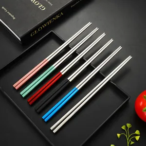 6er-Set bunte Essstäbchen aus 304 Edelstahl, quadratisch und rutschfest für den Alltag