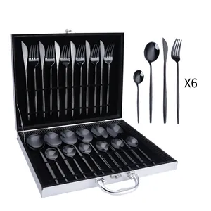Ménagère 24 pièces en acier inoxydable noir mat avec sa mallette en aluminium argent