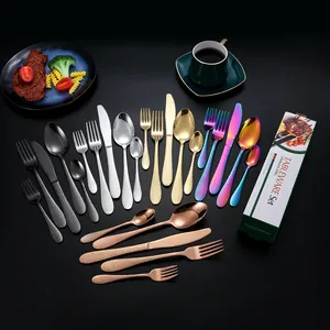 Service de couverts martelés en acier inoxydable cinq couleurs avec boîte cadeau