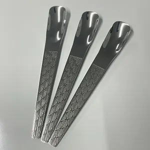 Cuillères à dessert en acier inoxydable 304 poli avec manche texturé en feuille