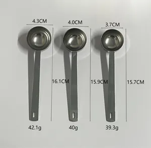 Vue détaillée des cuillères doseuses en acier inoxydable 304 avec mesures et trou de manche