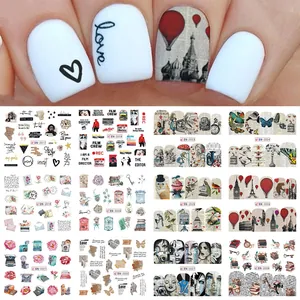 Collection détaillée de stickers nail art pour la Saint-Valentin aux motifs de fleurs