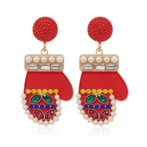Orecchini rossi a guanto di Natale con perle e strass colorati su montatura in oro