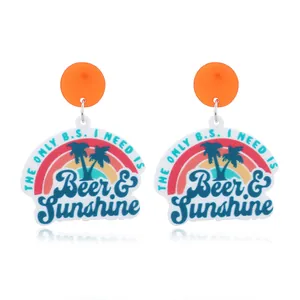 Boucles d'oreilles acryliques avec design arc-en-ciel, palmier et texte Beer & Sunshine