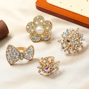 Anello Regolabile in Lega di Moda Con Intarsio di Strass a Fiore e Fiocco Scintillante Anello in Cristallo AB per Feste