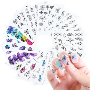 Set di adesivi per unghie con fiori e farfalle per nail art in stile vintage retrò