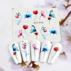 Dettaglio degli adesivi per unghie STZ-974 con farfalle e fiori acquerello su punte