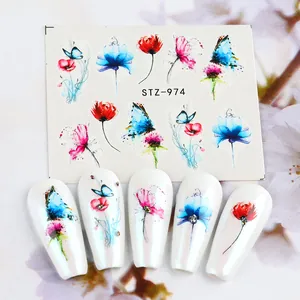 Adesivi per unghie giapponesi con farfalle e fiori in stile artistico acquerello