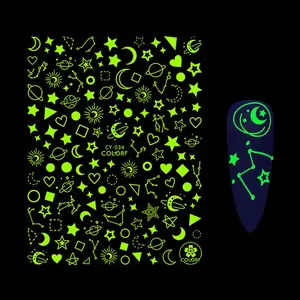 Autocollants d'ongles lumineux avec motifs de lune et d'étoiles vert fluorescent