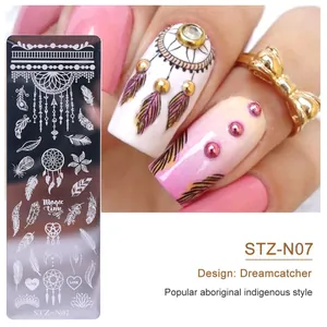 Piastra per timbri unghie STZ-N07 con motivi acchiappasogni e piume decorative