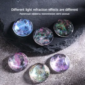 Irisierender Opal-Aurora-Nagelglitzer und funkelnde holografische Nagelkunst-Pailletten