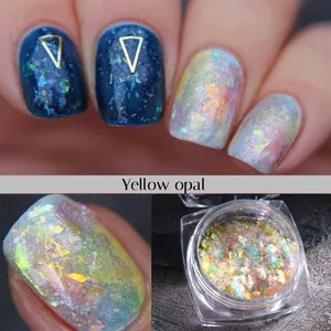 Dettagli macro di glitter per unghie Yellow Opal con scaglie iridescenti su basi diverse