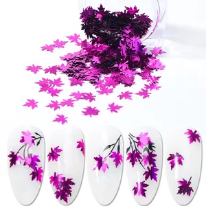 Paillettes per unghie a foglia d'acero viola laser su unghie bianche, stile professionale