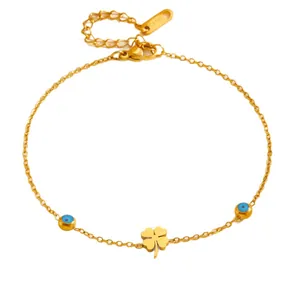 Bracelet de cheville en acier doré avec pendentif trèfle et perles œil grec bleu