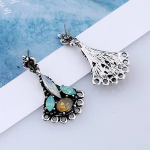 Classic bohemian drop earrings with teardrop zirconia in vintage silver finish