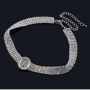 Breite silberne AB-Strass-Choker-Halskette mit rundem Mittelstück und Verlängerung