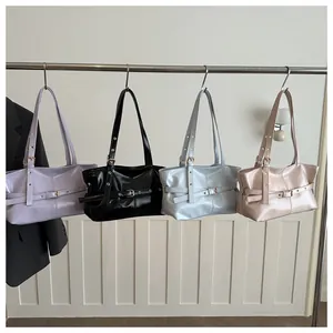 Tote bags in purple black blue and beige with glossy leather and strap details