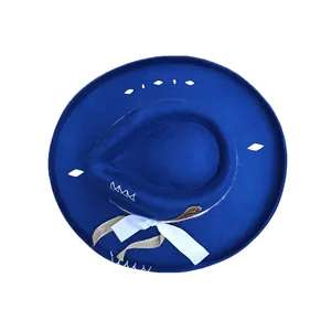 Sombrero de fieltro azul marino de ala ancha con lazo y cuerda de cáñamo estilo western